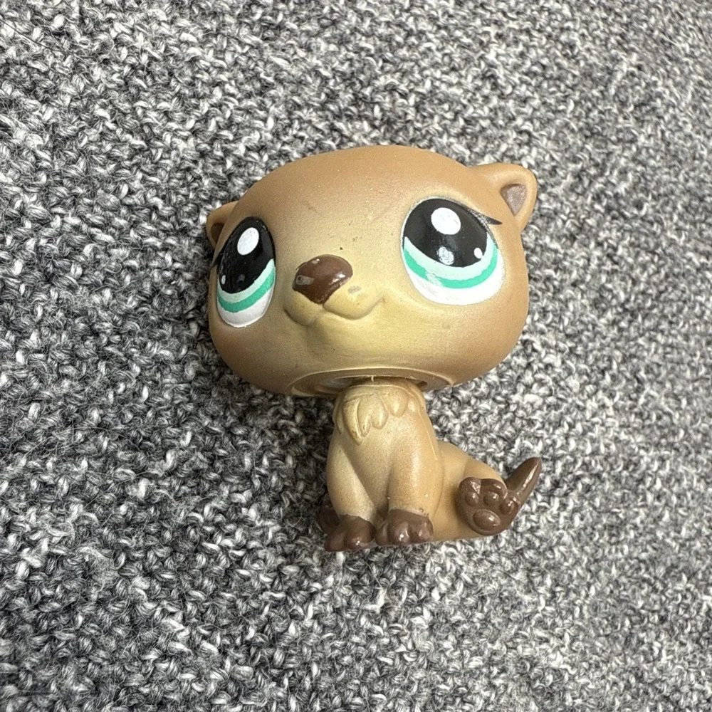 Littlest Pet Shop LPS #1609 Sea Otter Special Edition Pet RARE With Hat and Sled